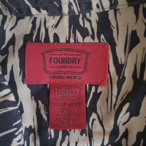 Foundry Men's Button Down Short Sleeve Shirt, Size 2XL - Picture 3 of 7